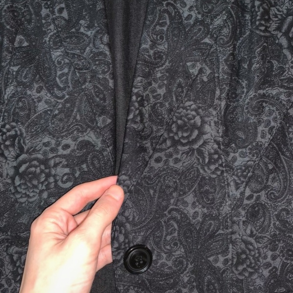 Floral Blazer - Picture 4 of 6